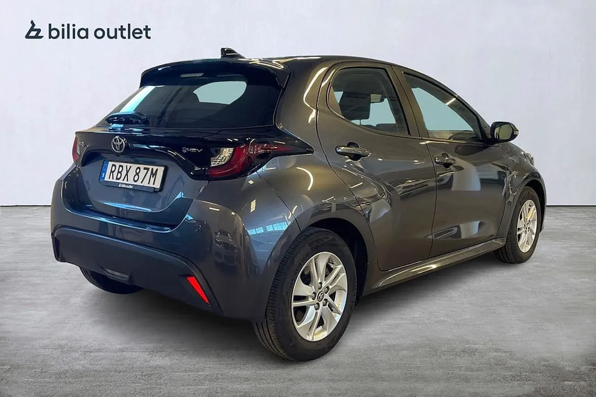 Vehicle image 5