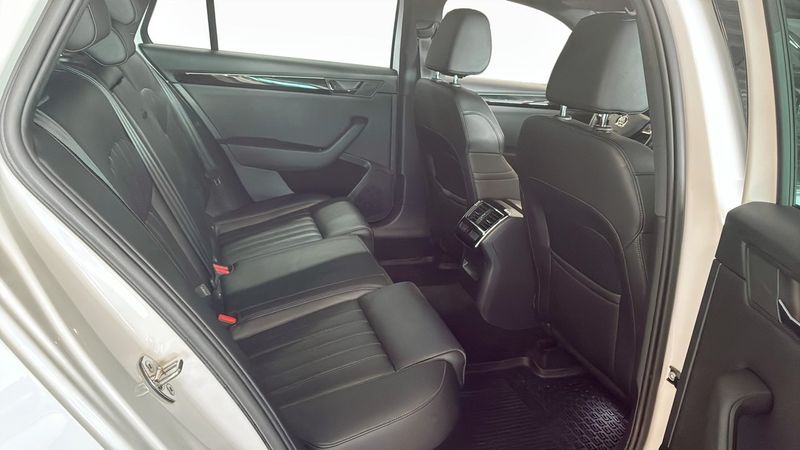 Skoda Superb bild 5