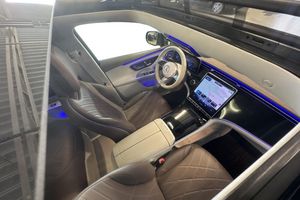 Mercedes EQE43 SUV bild 14