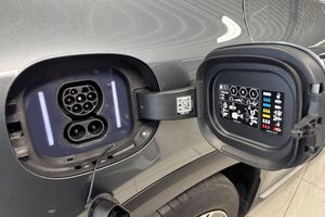 Mercedes EQE43 SUV bild 32