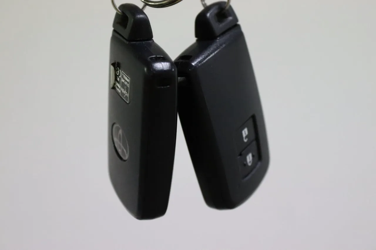 Vehicle image 24