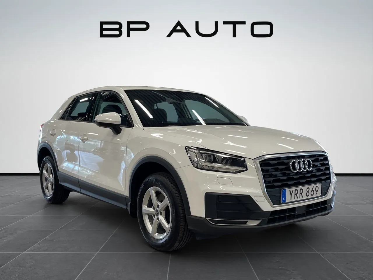 Vehicle image 7