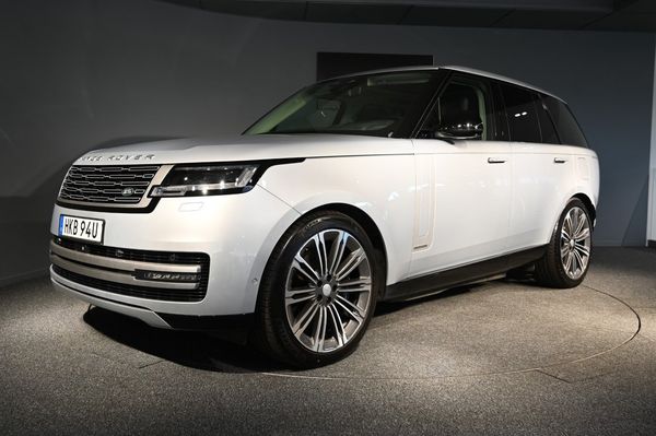 Land Rover Range Rover 3.0P PHEV AWD SWB AUTOBIO 550PS - 2024