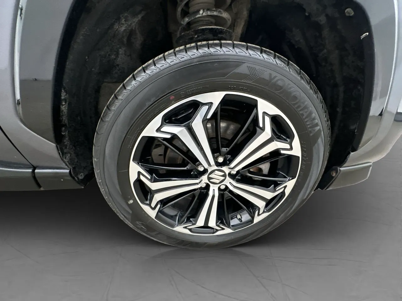 Vehicle image 30