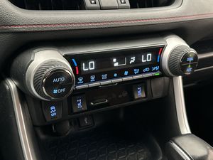 Suzuki Across bild 20