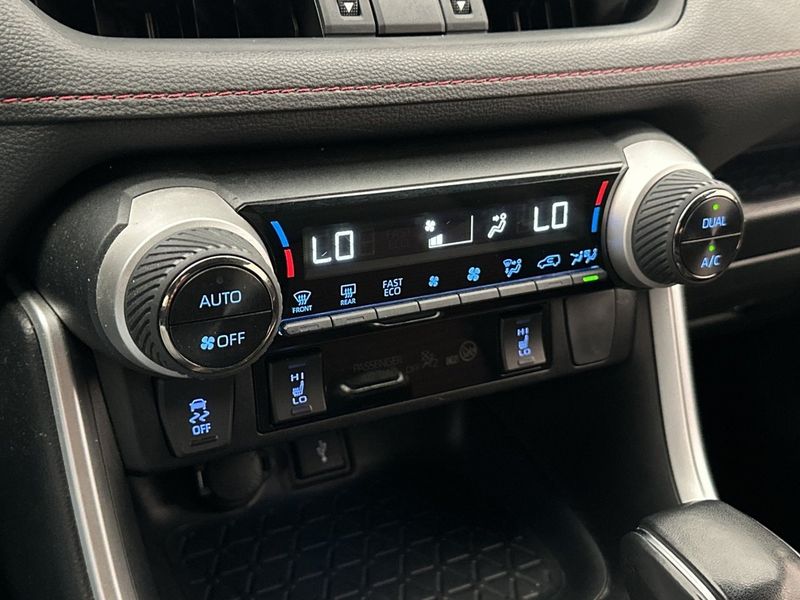 Suzuki Across bild 20