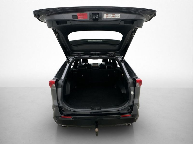 Suzuki Across bild 9