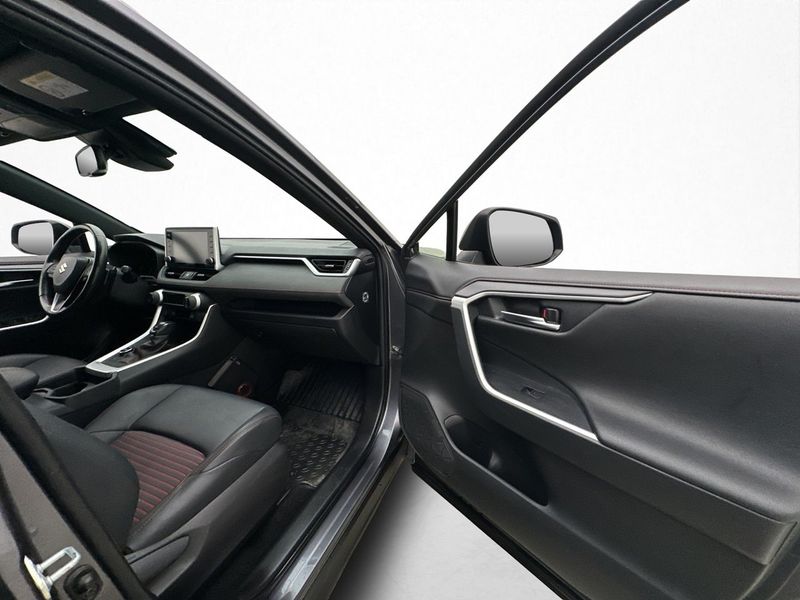 Suzuki Across bild 23