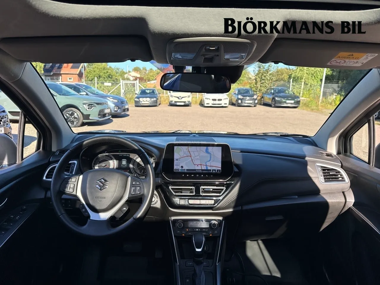 Vehicle image 6