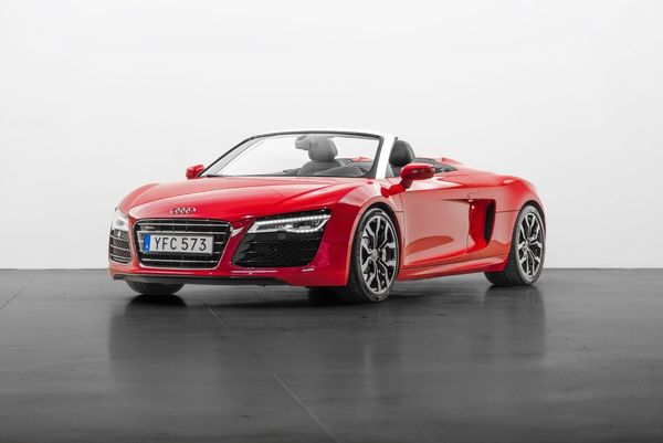 Audi R8 Spyder 5.2 V10 - S Tronic - Facelift - Nyservad - 2013