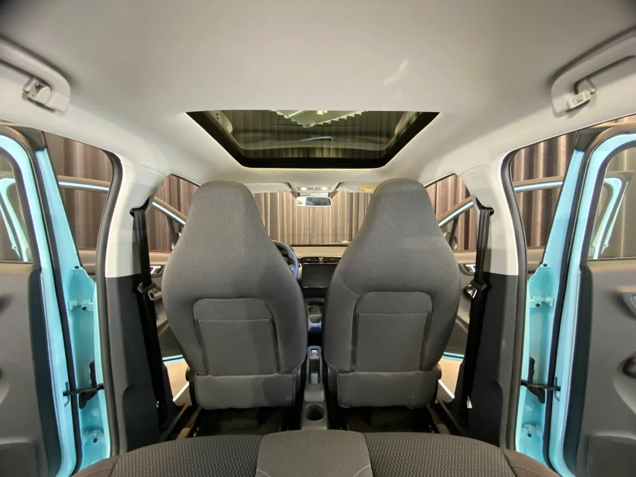 Vehicle image 33