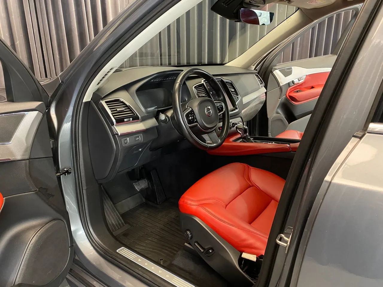 Vehicle image 36