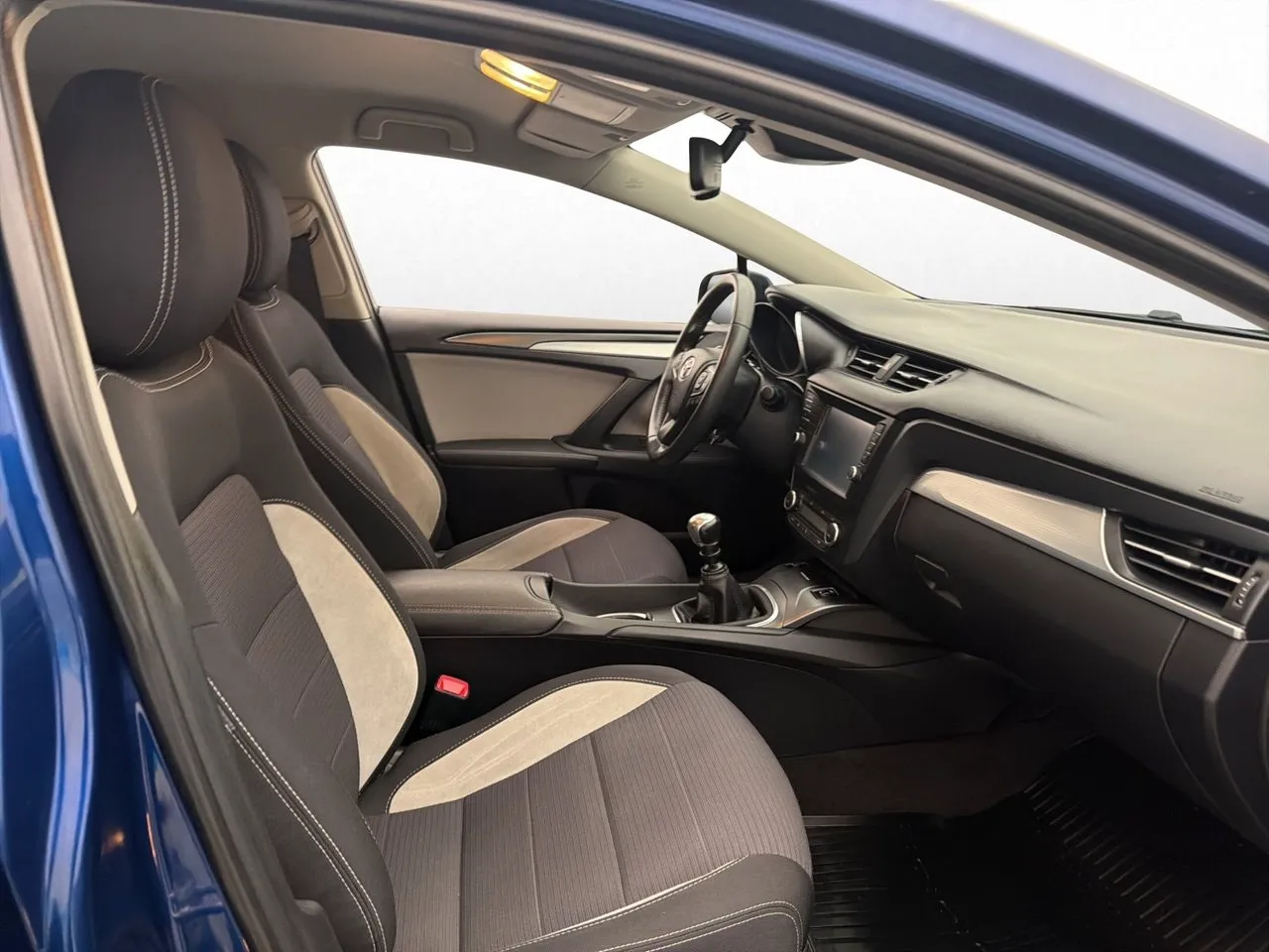 Vehicle image 21
