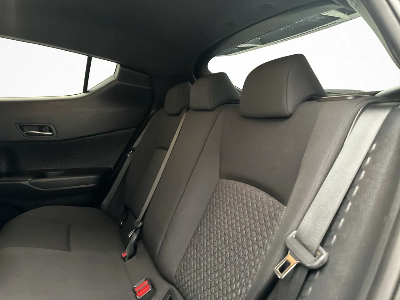 Vehicle image 28