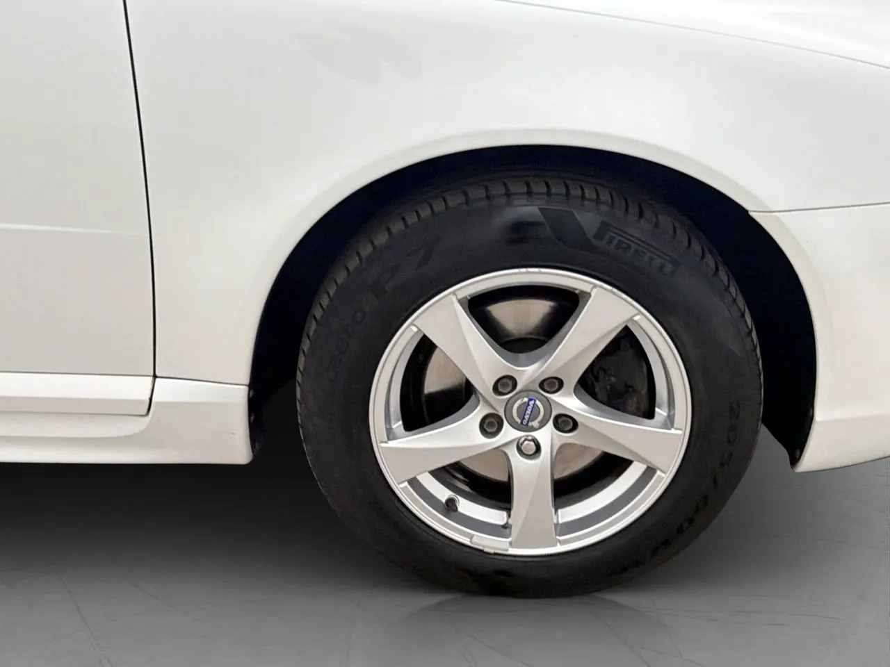 Vehicle image 30