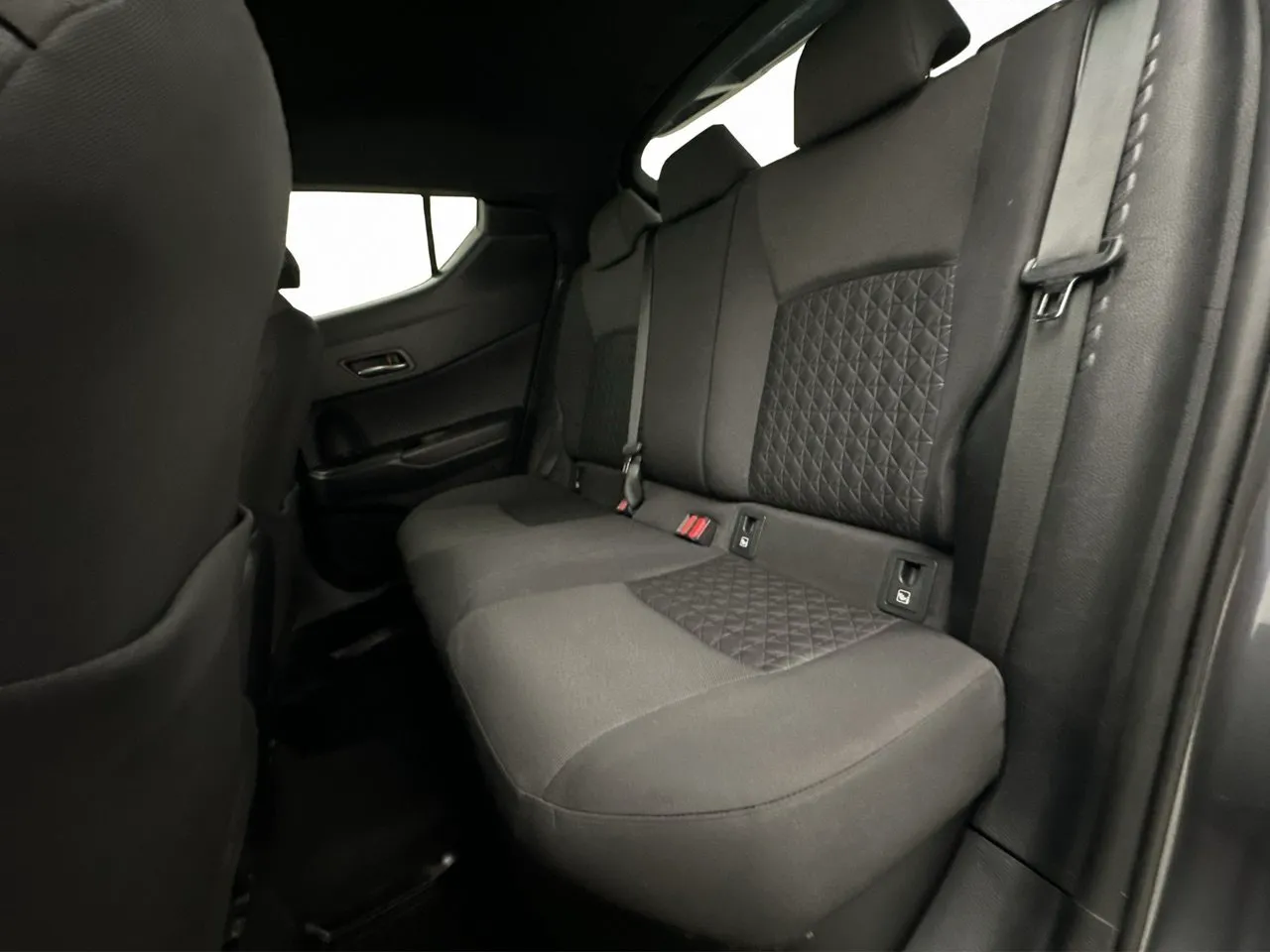 Vehicle image 25
