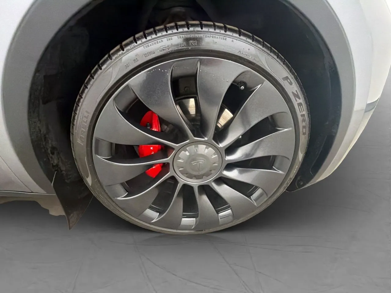 Vehicle image 32