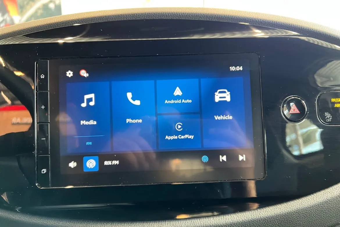 Vehicle image 14