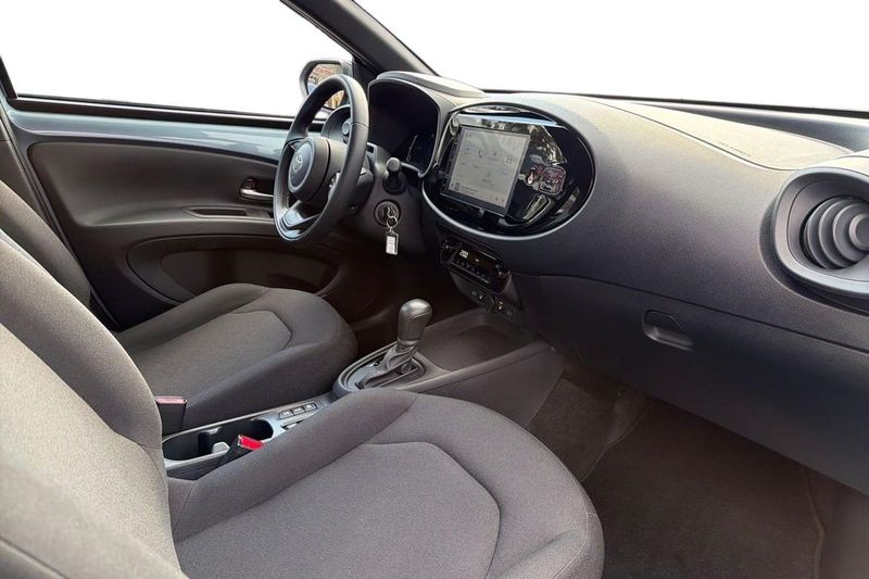 Toyota Aygo X bild 7