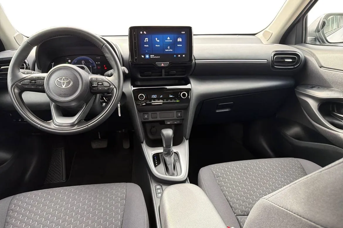 Vehicle image 9