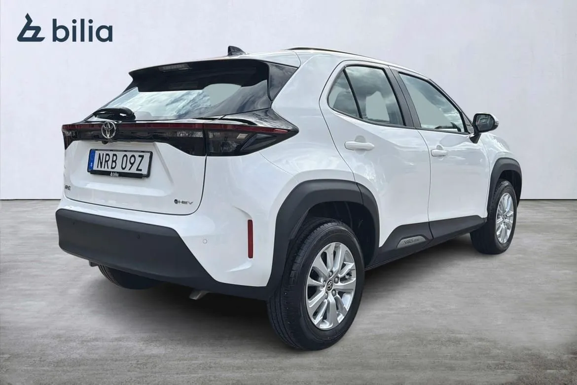 Vehicle image 18