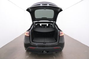 Tesla Model Y bild 22