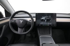 Tesla Model Y bild 6