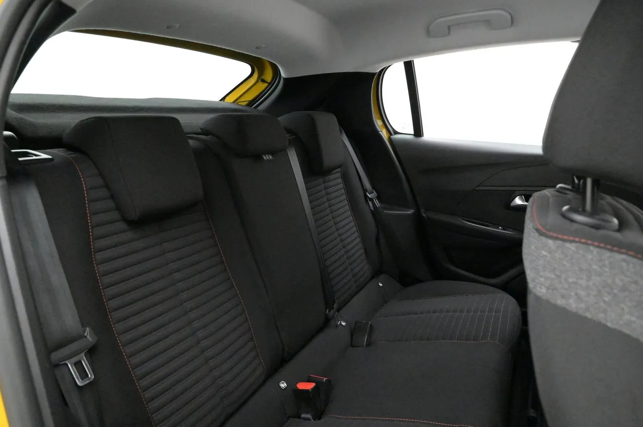 Vehicle image 20