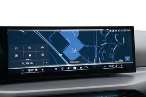 BMW 330 bild 11