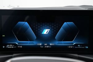 BMW 330 bild 8