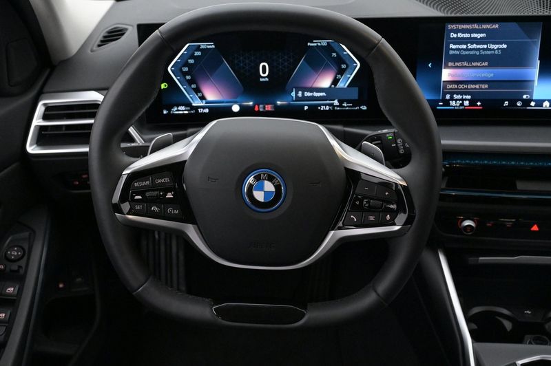 BMW 330 bild 7