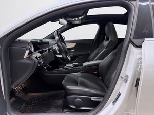 Mercedes CLA250 bild 15