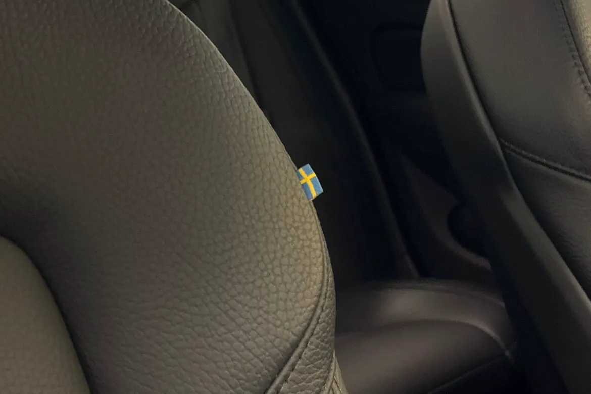 Vehicle image 14