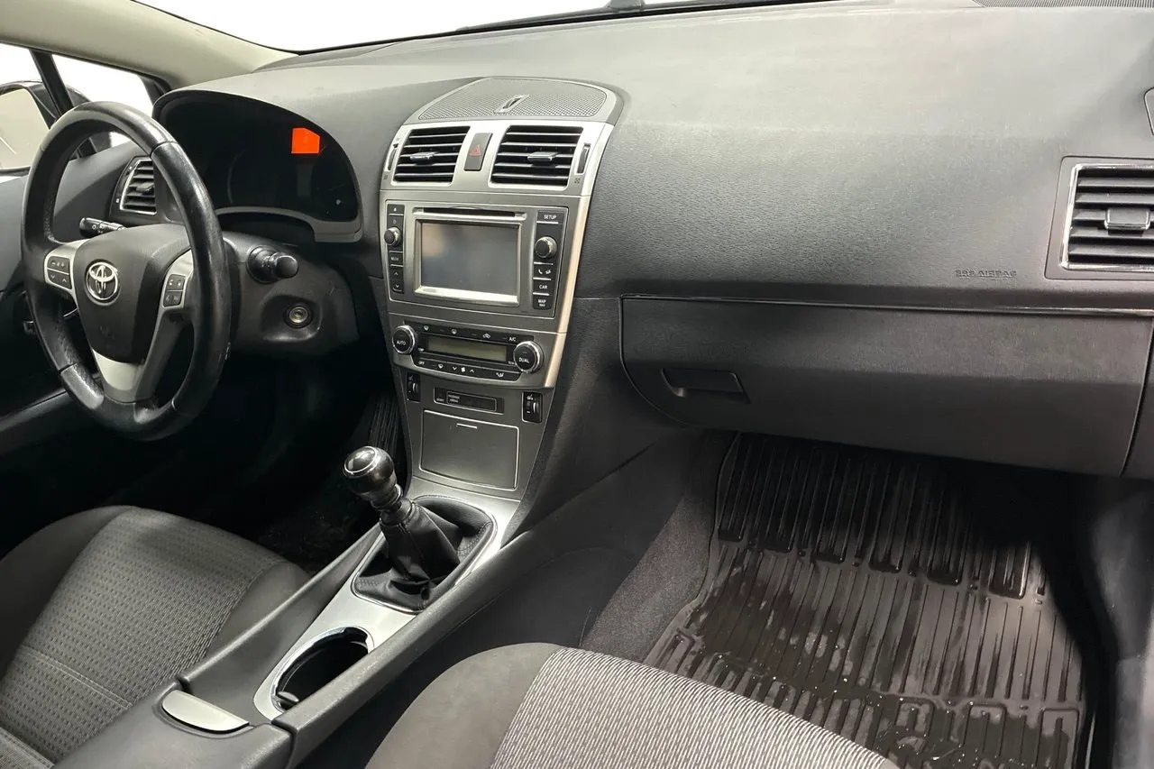 Vehicle image 14