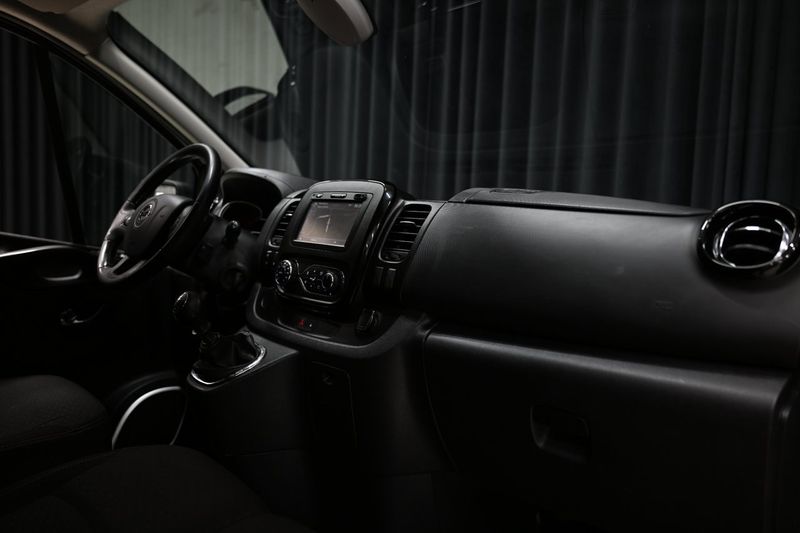Opel Vivaro bild 21