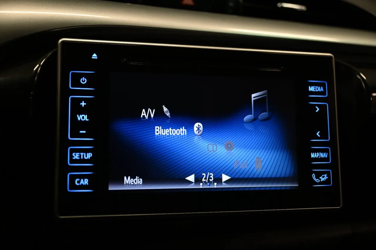 Vehicle image 21