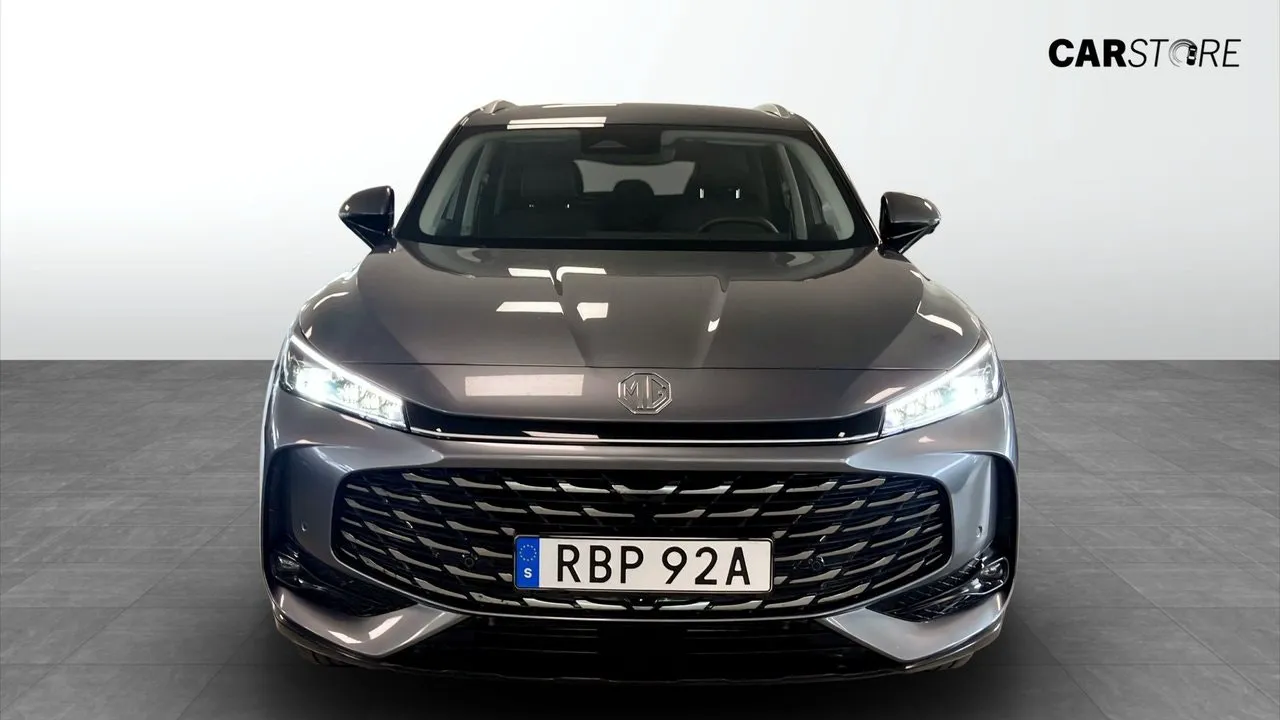 Vehicle image 7