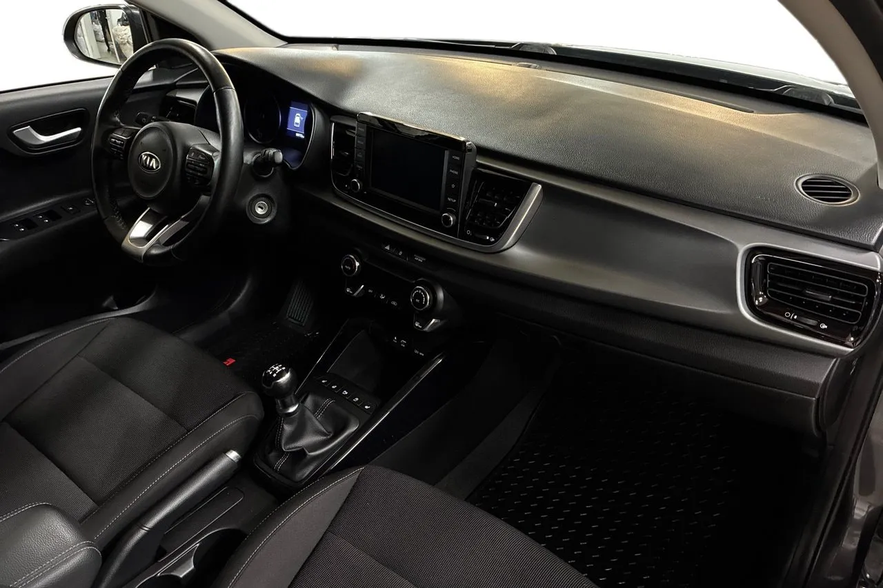 Vehicle image 14