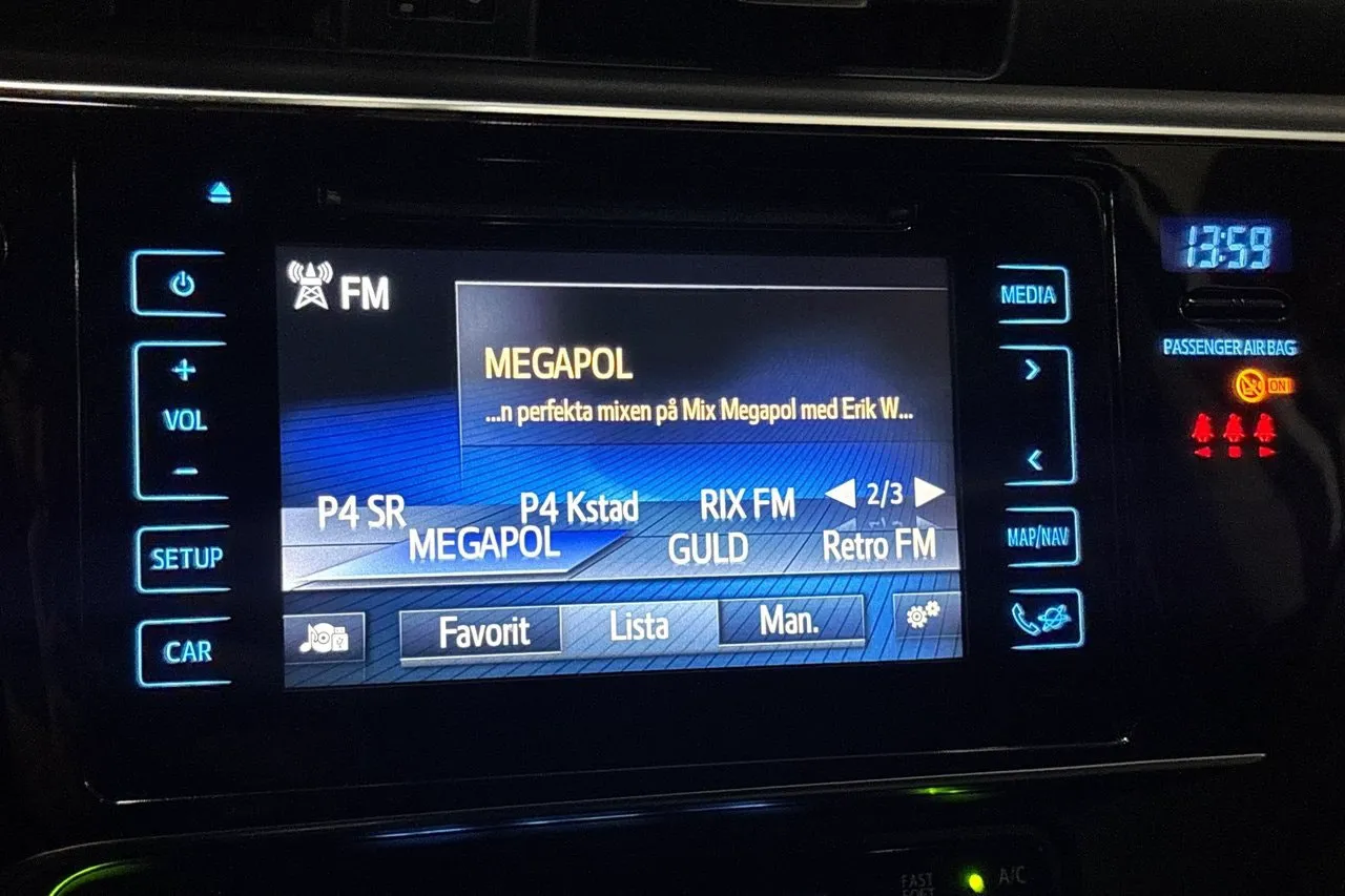 Vehicle image 18
