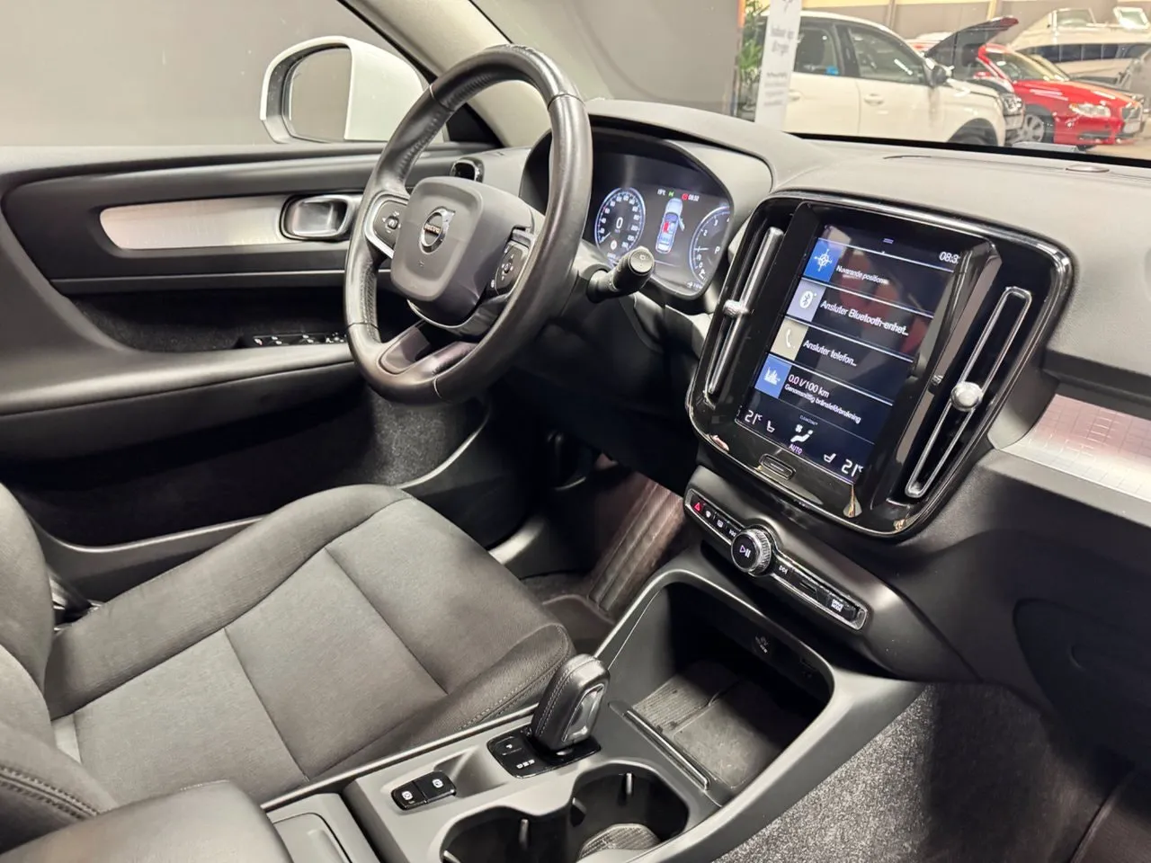 Vehicle image 9