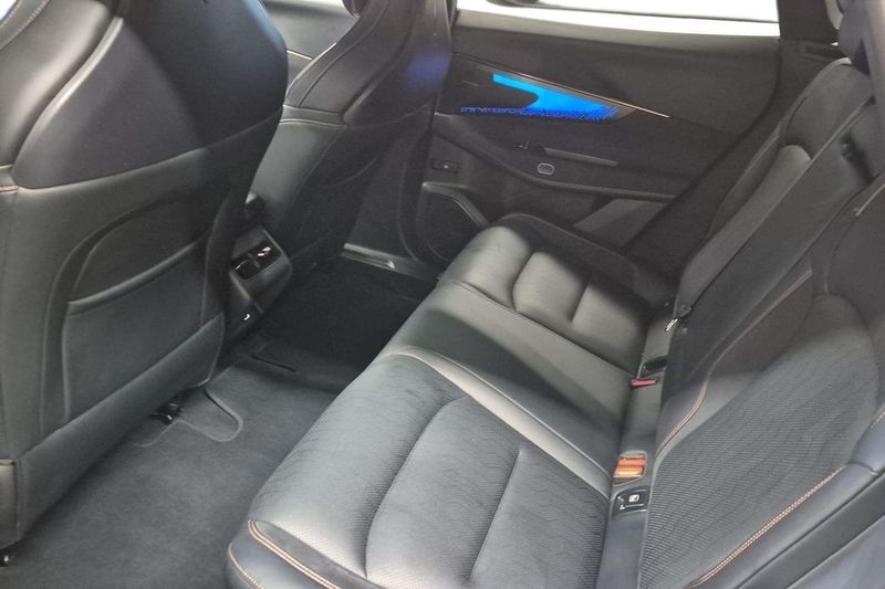 Lynk & Co 08 bild 13