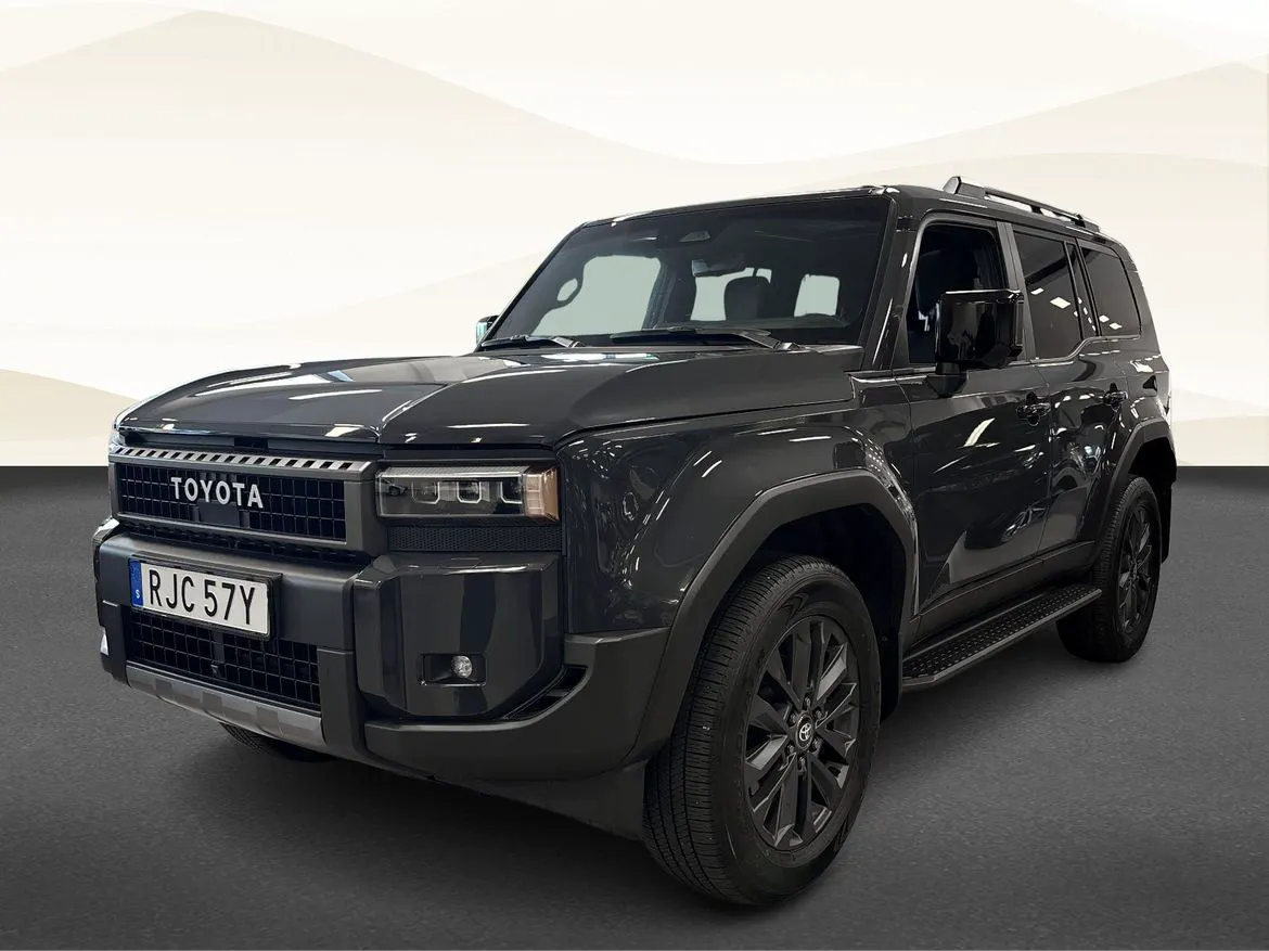 Vehicle image 18