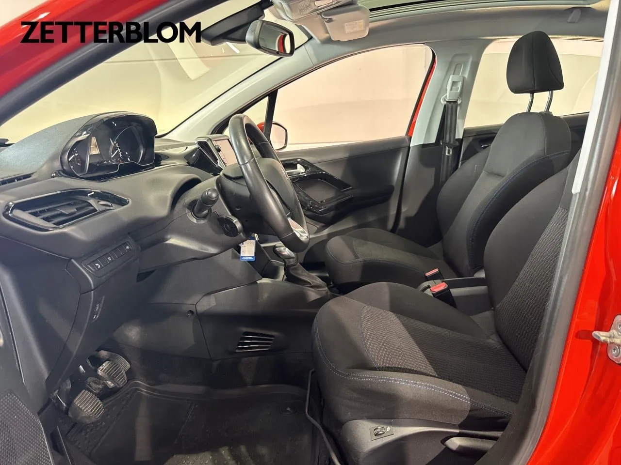 Vehicle image 6