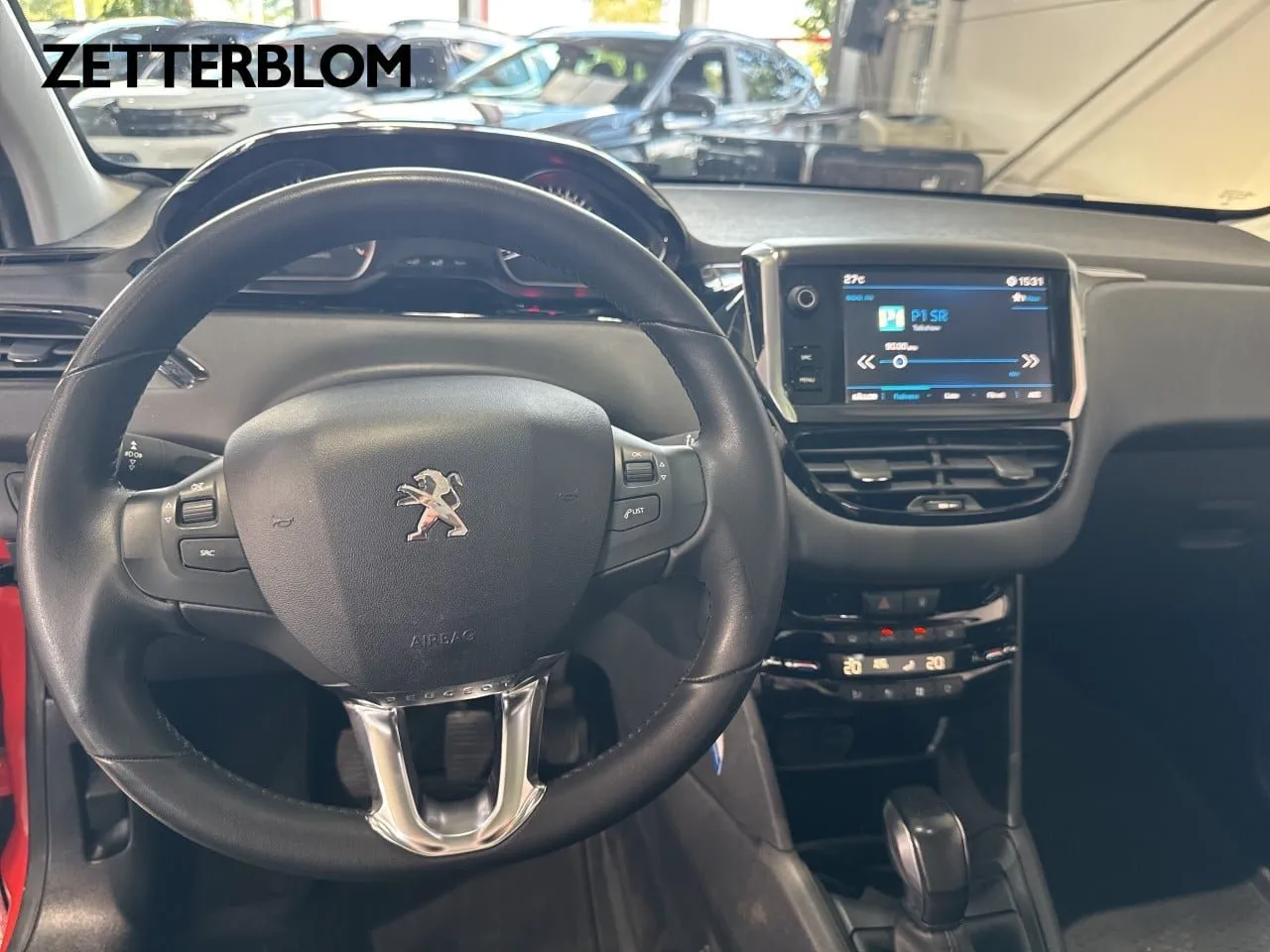 Vehicle image 11