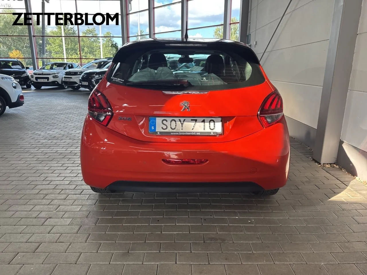 Vehicle image 3