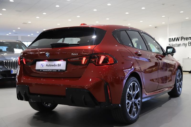BMW 120 bild 7