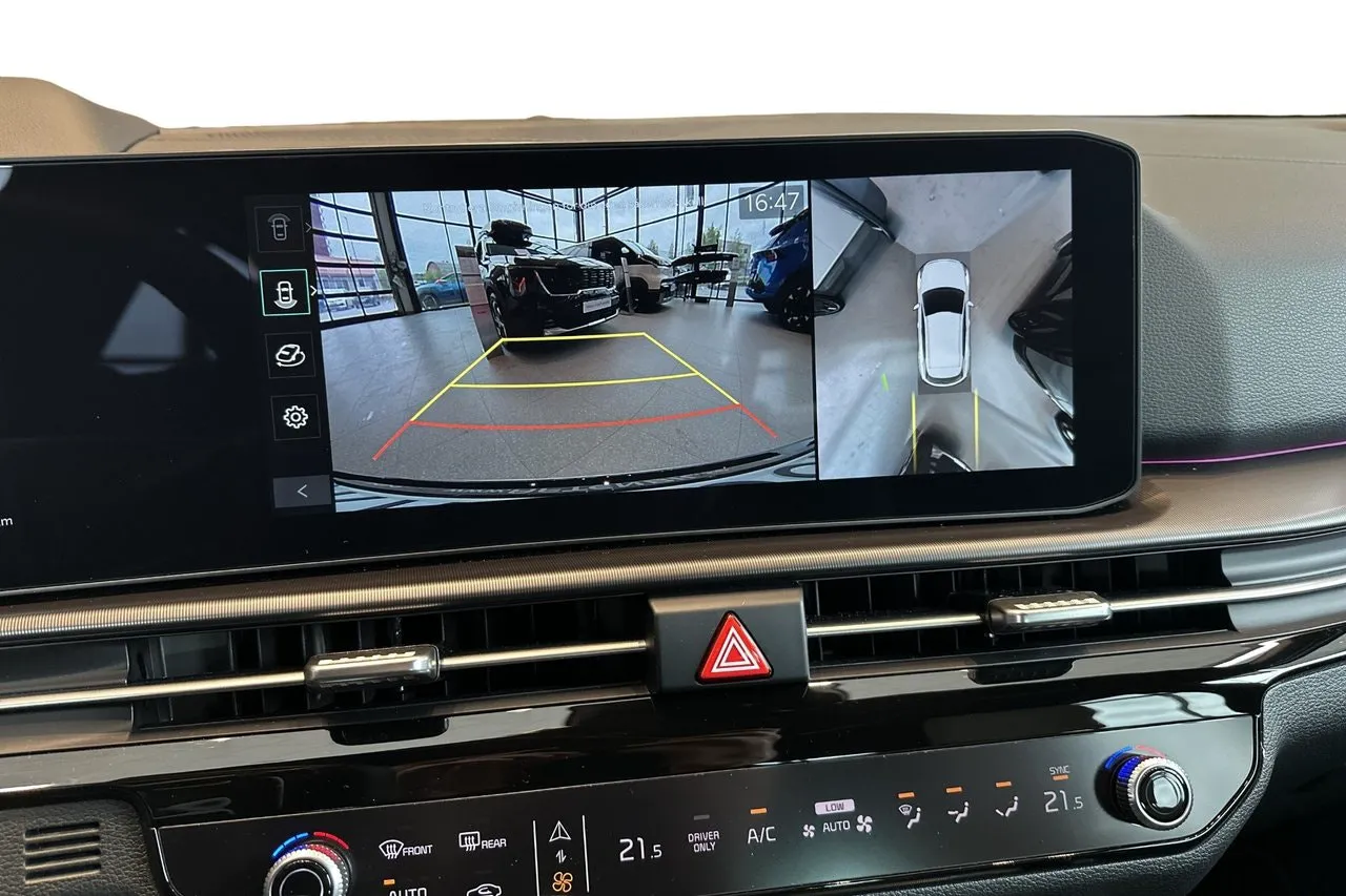 Vehicle image 21