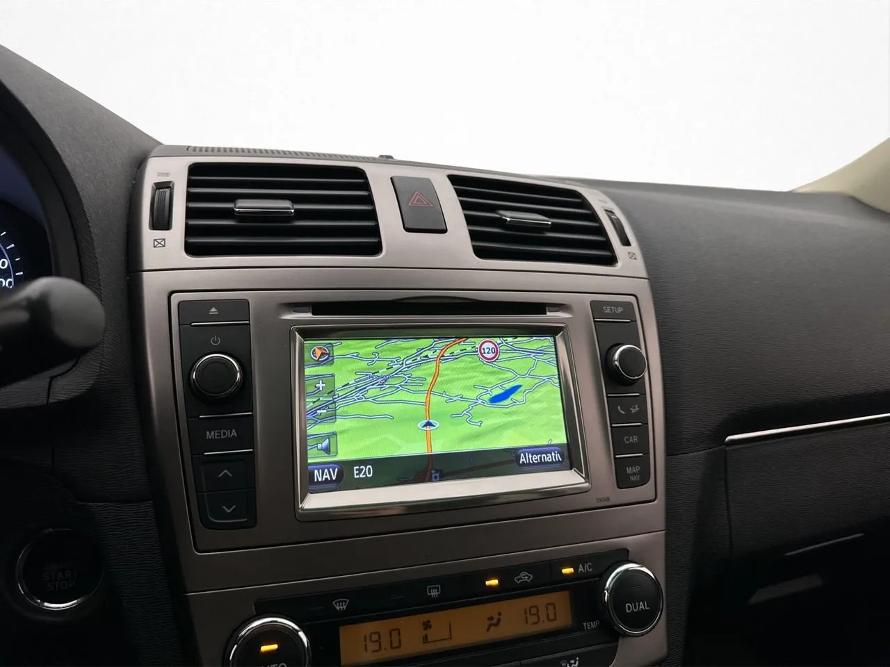 Vehicle image 23