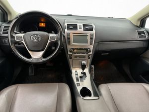 Toyota Avensis bild 18