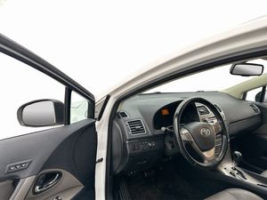Toyota Avensis bild 16